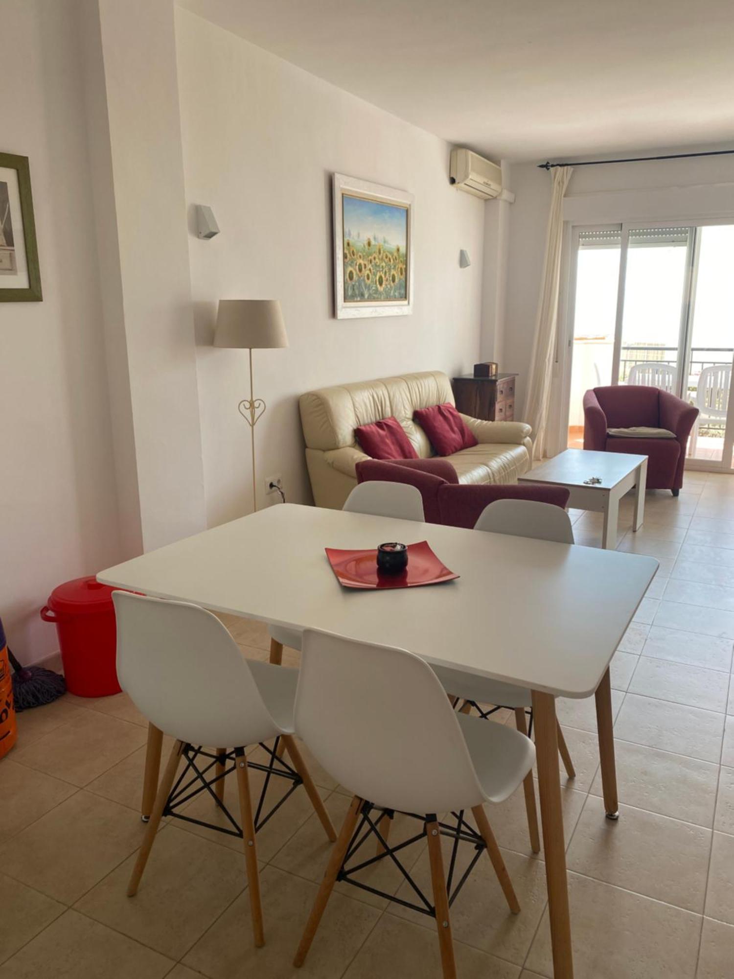 Apartamento A Pie De Playa. *